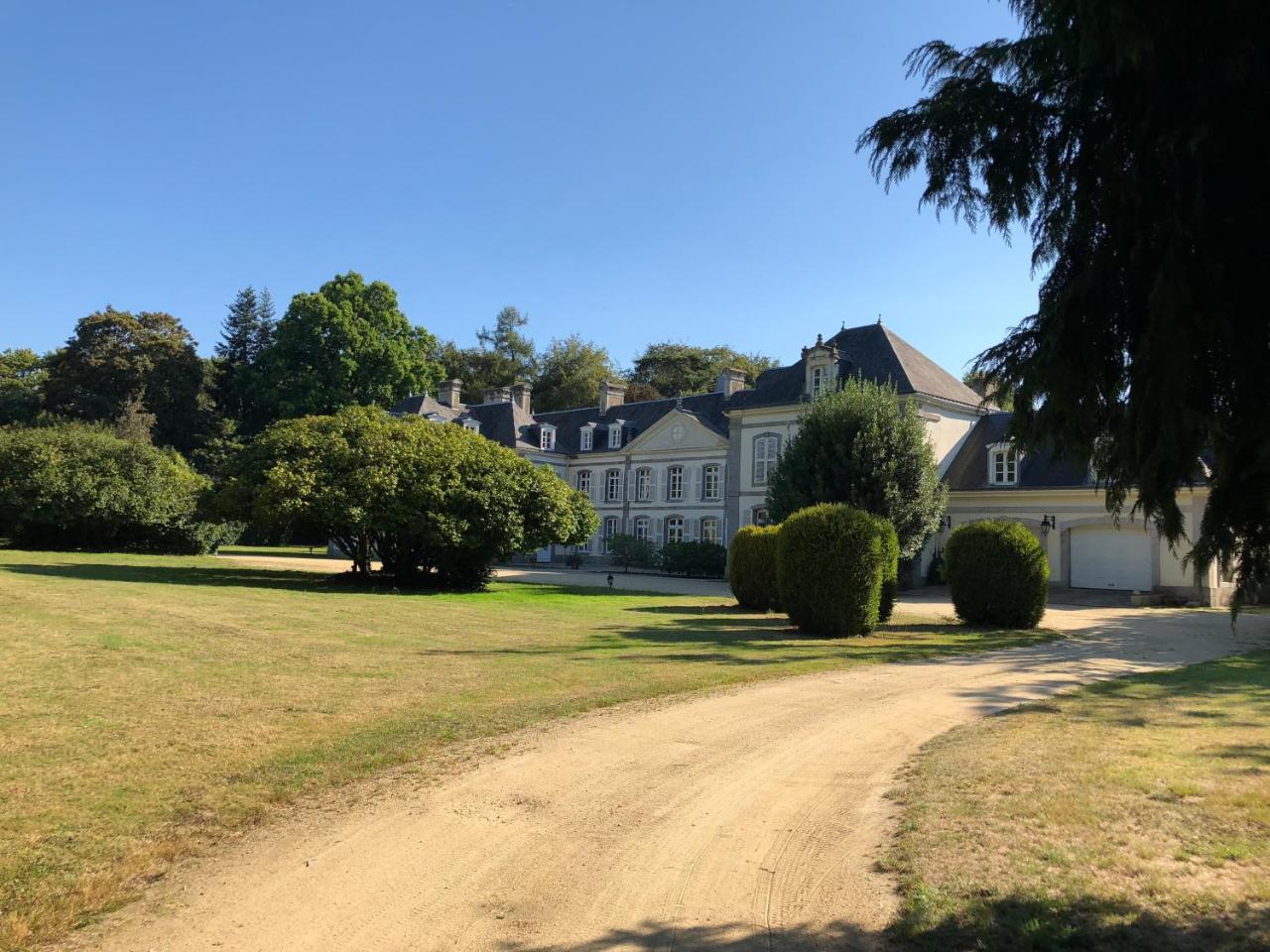 Chateau De Lannouan Landévant Exterior photo